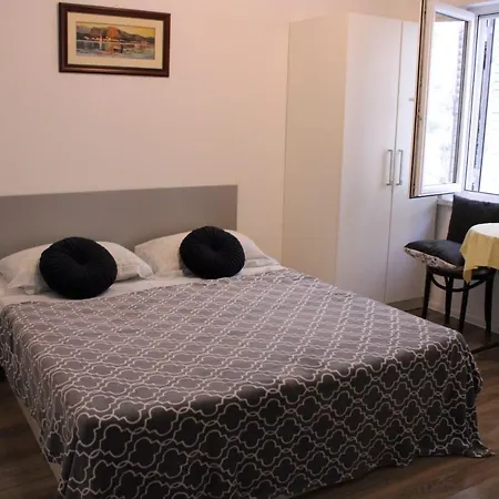 Superior Apt, 4 Rooms, 4 Bathrooms Promajna