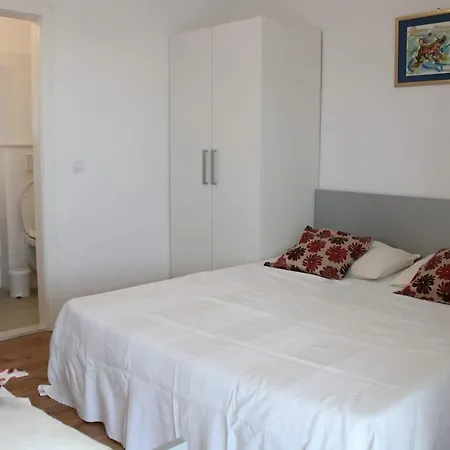 Superior Apt, 4 Rooms, 4 Bathrooms Lejlighed Promajna