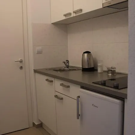 Superior Apt, 4 Rooms, 4 Bathrooms * Promajna