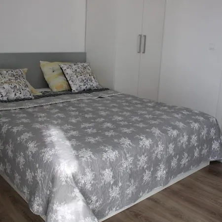 Superior Apt, 4 Rooms, 4 Bathrooms * Promajna