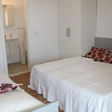 Superior Apt, 4 Rooms, 4 Bathrooms Promajna