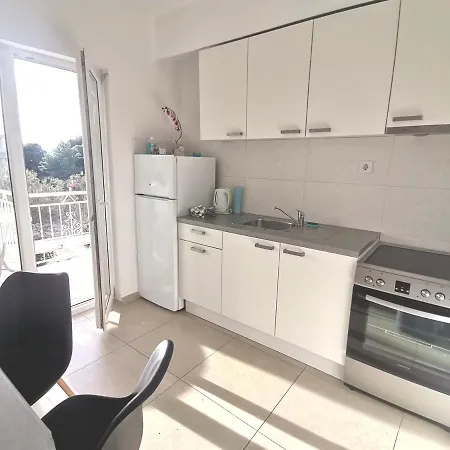 Superior Apt, 4 Rooms, 4 Bathrooms *