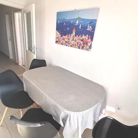 Superior Apt, 4 Rooms, 4 Bathrooms *